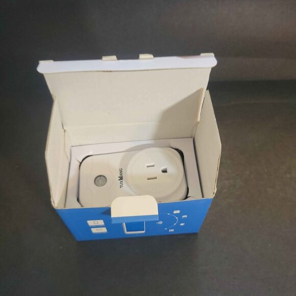 Tuxilang Smart Plug - Picture 4 of 7
